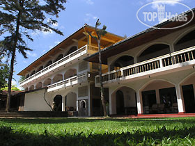 Фото Sri Gemunu Beach Resort