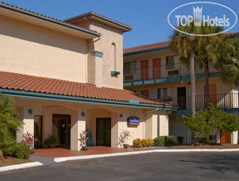 Фото Howard Johnson Inn and Suites Jacksonville