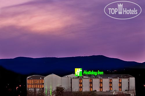 Фото Holiday Inn Roanoke-Tanglewood - Route 419 & i 581