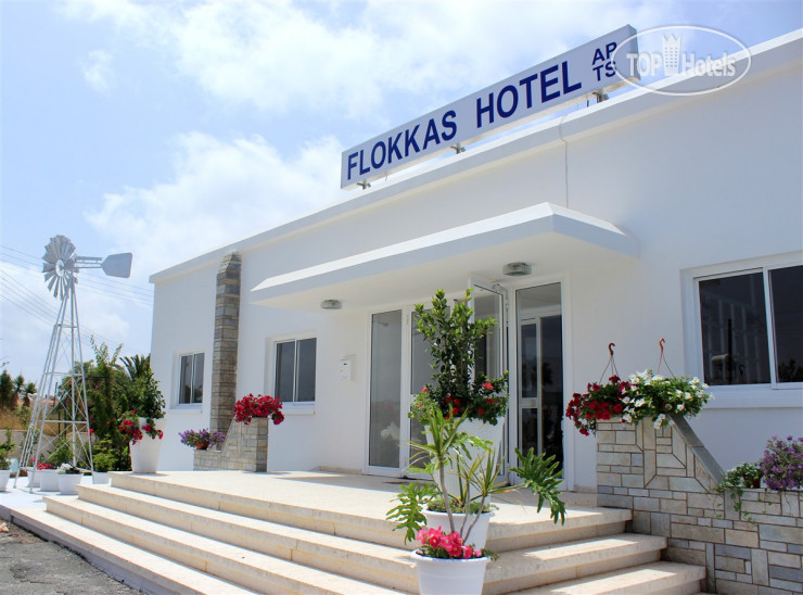 Фото Flokkas Hotel Apartments